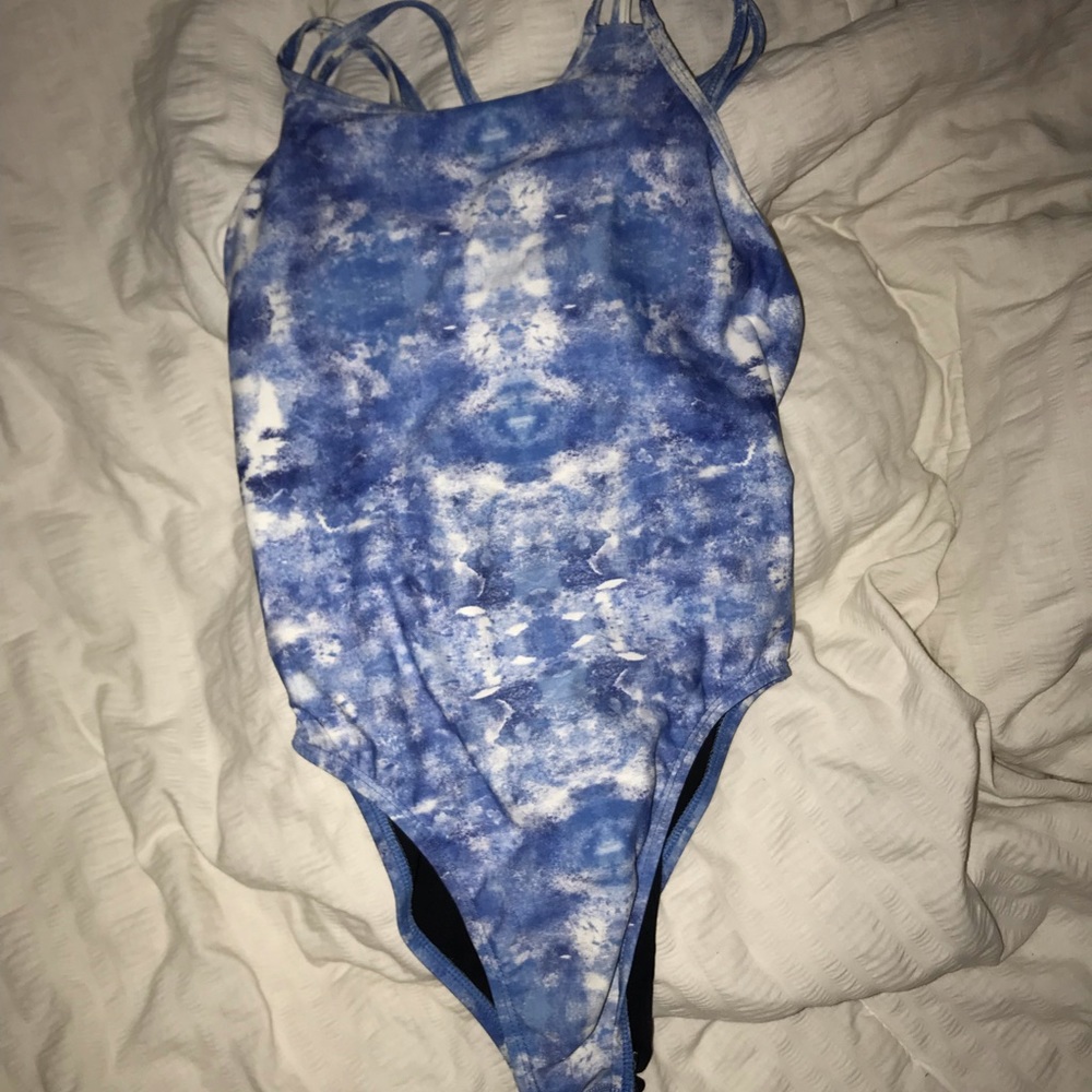 JOLYN ONE PIECE